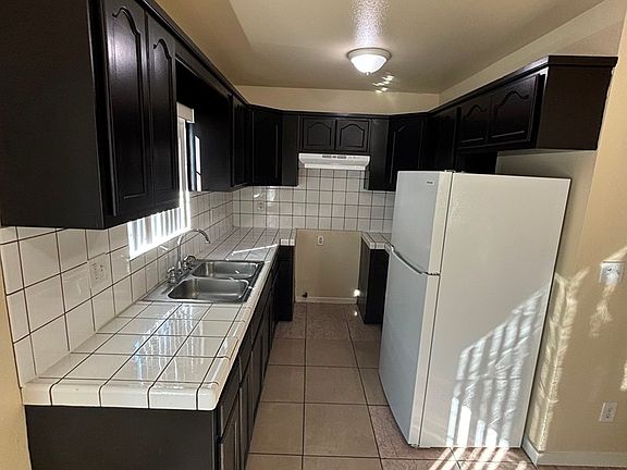 4th image of 718 E 84th St #720
