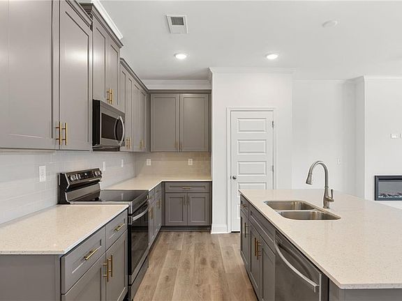 6th image of this home