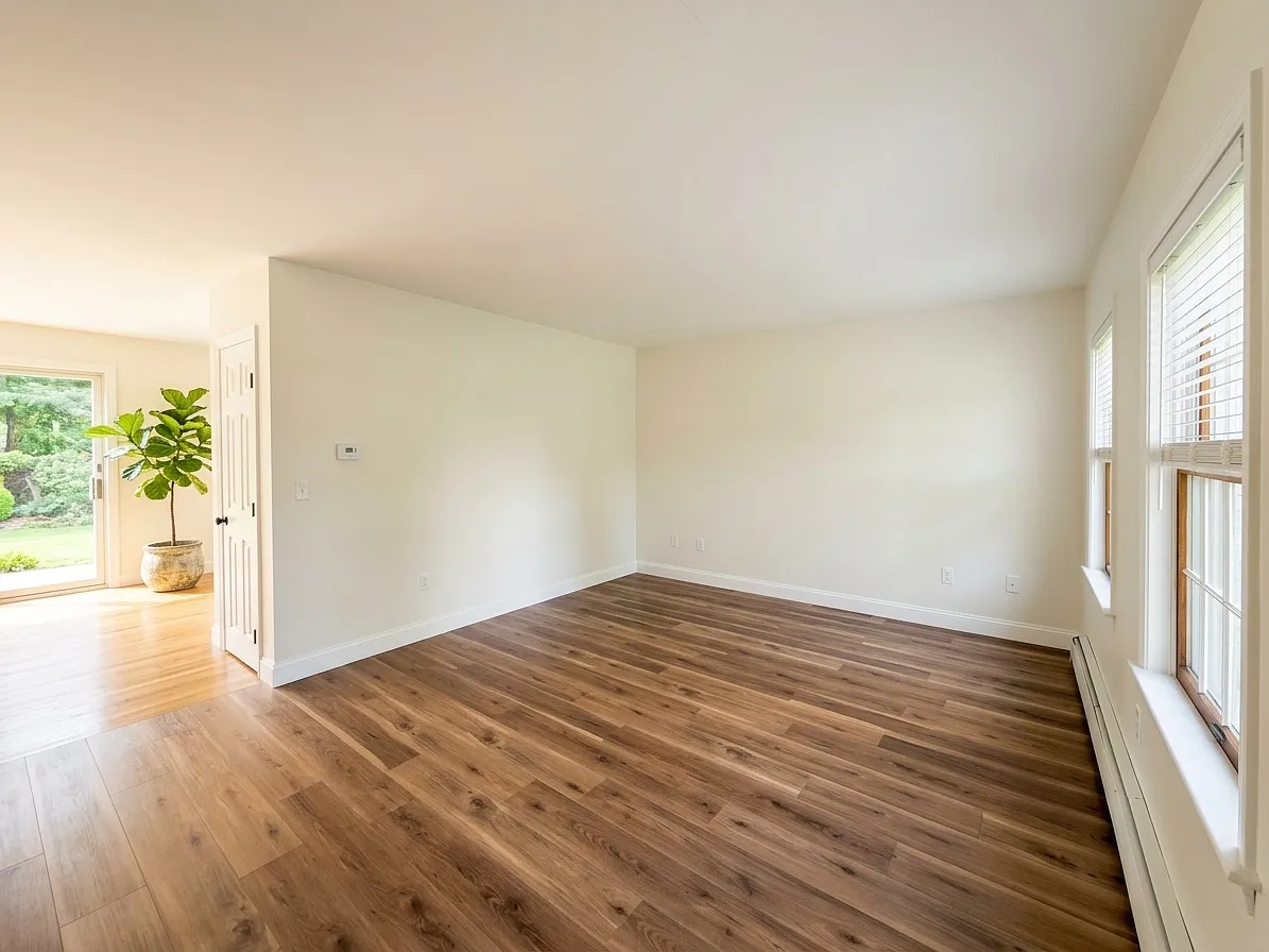 2 bed, 1.5 bath, $3,500 — Photo 2