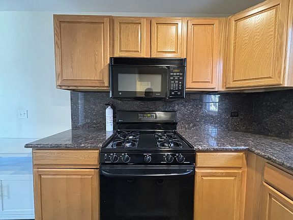4th image of 1304 Witchwood Ln