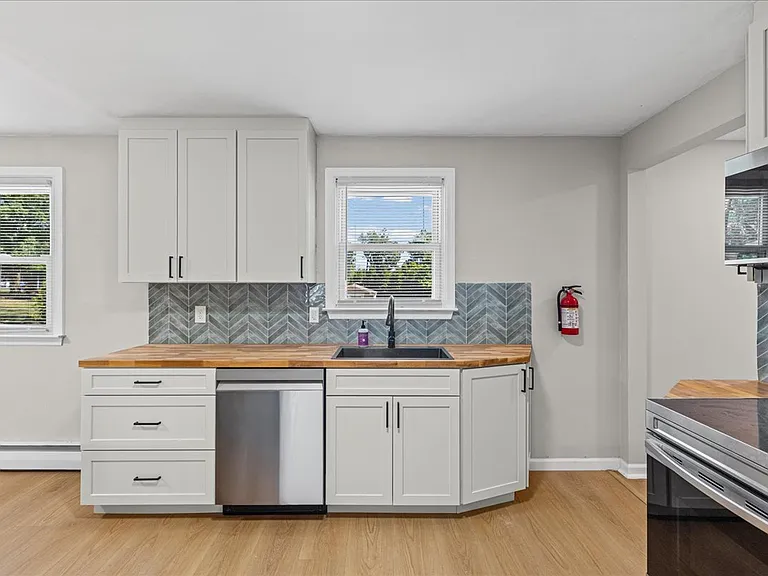 1 Spruce Ln — Photo 11