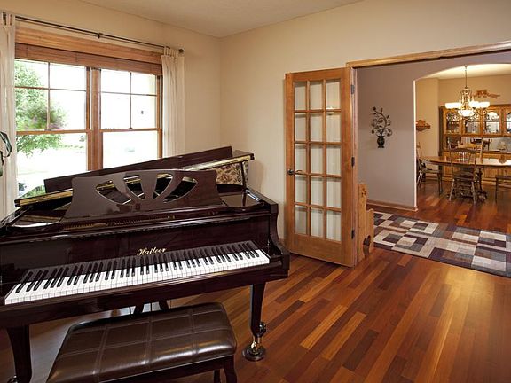 3rd image of 2775 116th Ave NE