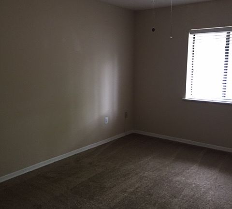 5th image of 226 Riverbend 203 Dr