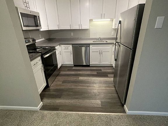 2nd image of 330 15th Ave W #221