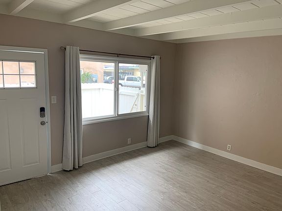 5th image of 1042 Bath Ln