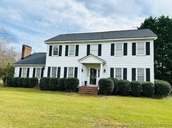 636 N Wilkinson Dr, Saint Pauls, NC 28384