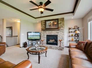11834 Erskin Cir, Minneapolis, MN 55449
