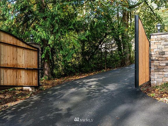 4th image of 17521 300th Ave NE