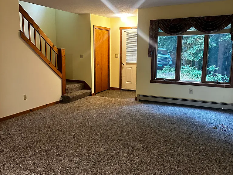 19 Edgewood Ln #17A — Photo 11