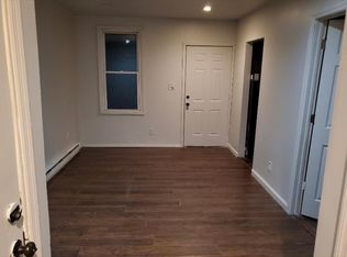 646 4th St #3, Troy, NY 12180