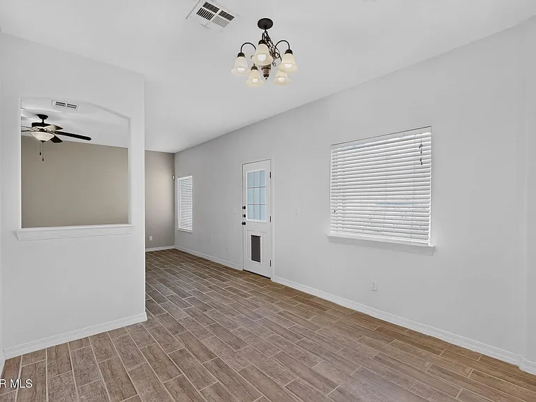 14613 Sunny Land Ave — Photo 17