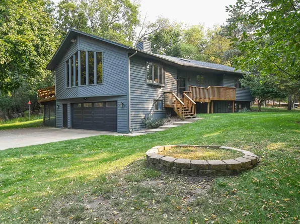 2304 S Southeastern Ave, Sioux Falls, SD 57103