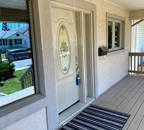 2nd image of 1564 Pierre Ave