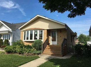 6151 S Neenah Ave, Chicago, IL 60638