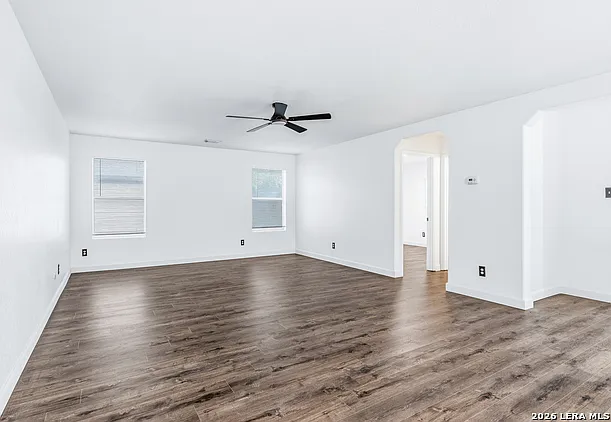 4 bed, 3.0 bath, 2043 sqft, $1,900 — Photo 3