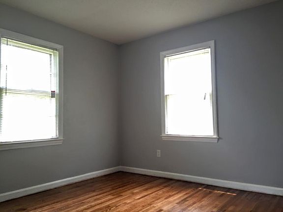 5th image of 1304 Adonna Ln