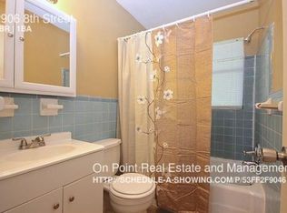 2906 8th St, East Point, GA