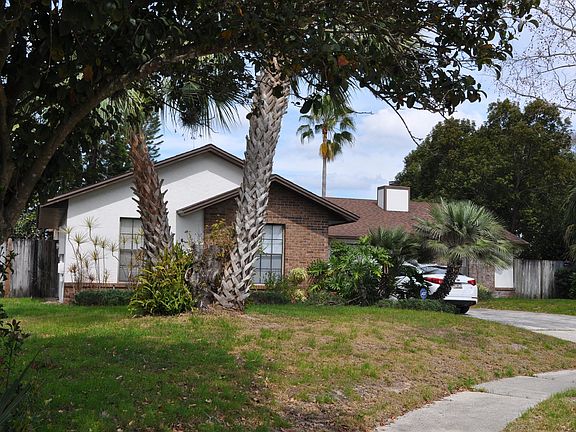 3rd image of 7611 Heathfield Ct