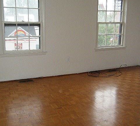 4th image of 2315 Fairmount Ave #2