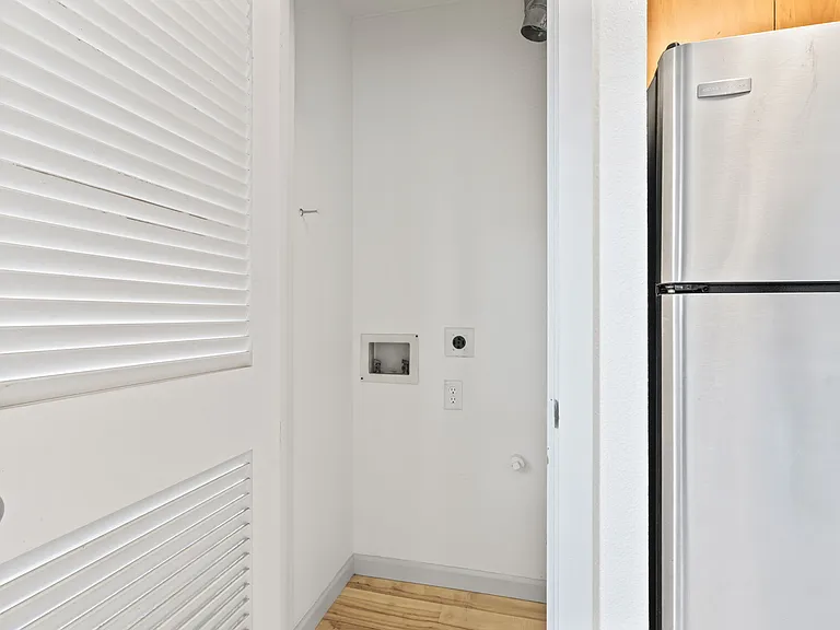 8950 N Kellogg St #15 — Photo 9