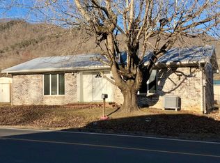 618 E 5th St N, Big Stone Gap, VA 24219