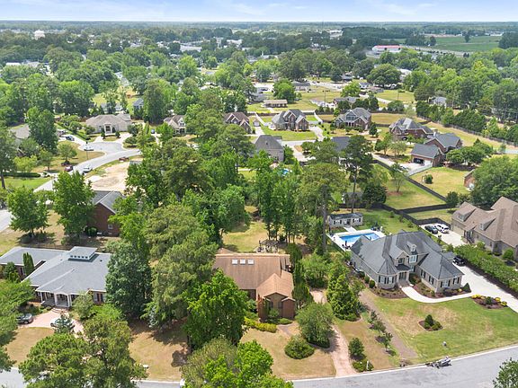 4th image of 146 Lismore Drive