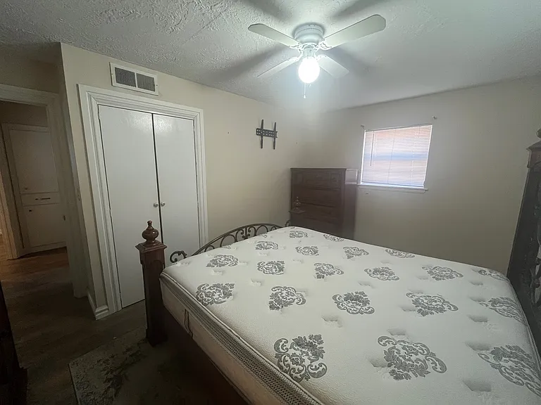 1331 W Hayes St — Photo 21