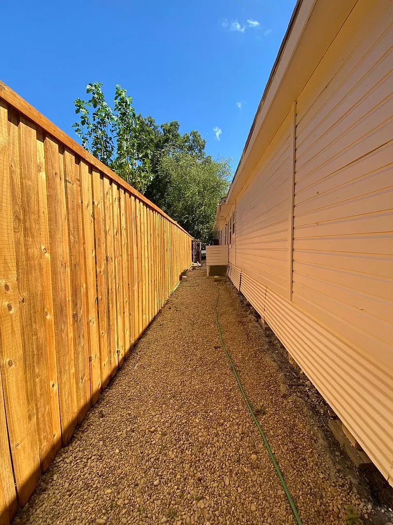 615 Parkview Ave — Photo 2
