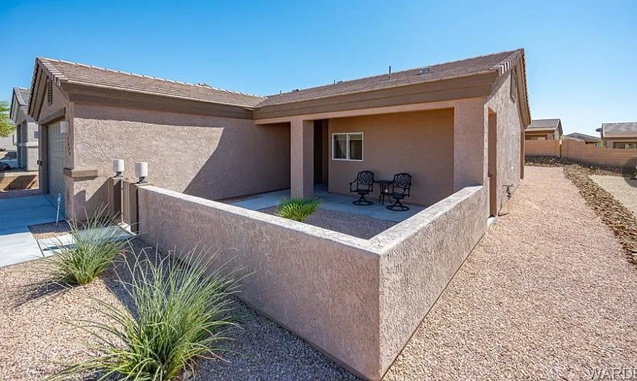 2 bed, 2.0 bath, 1126 sqft, $1,650 — Photo 3