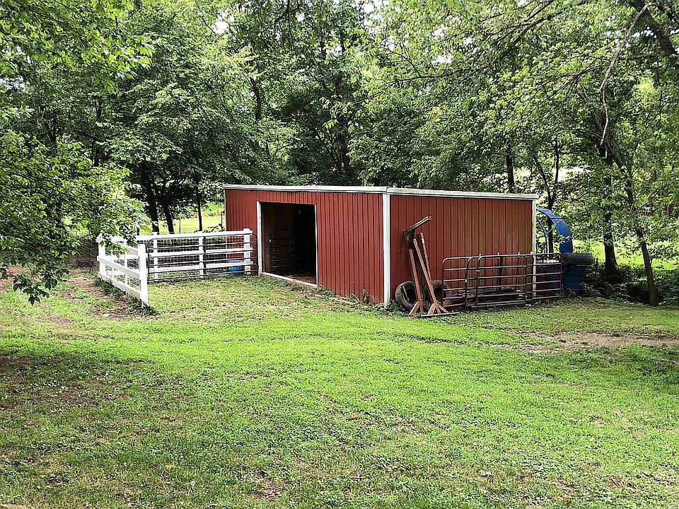 2nd image of 112 Christian Ln