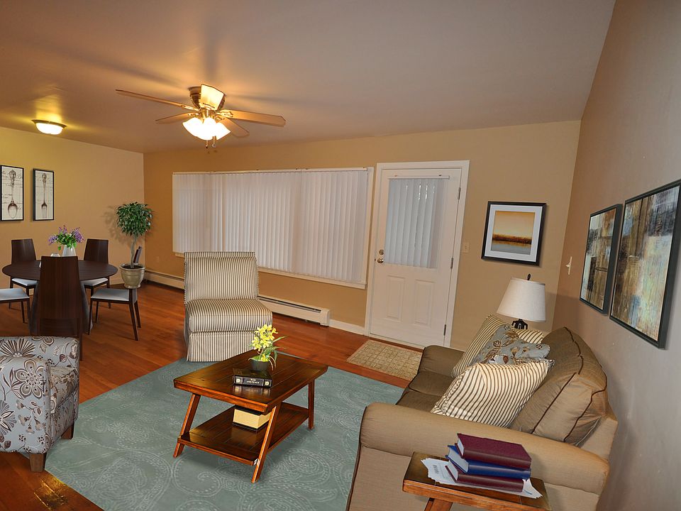 2nd image of 8 Mellinger Ln
