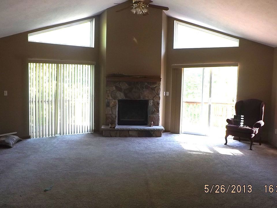 2nd image of 137 Fringe Drive