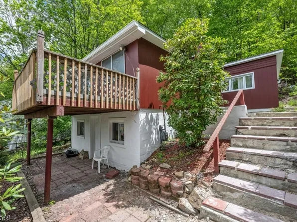 114 Mcgregor Ave, Mount Arlington Boro, NJ 07856