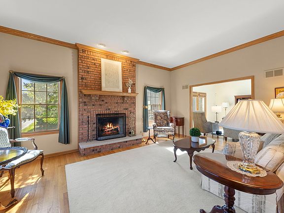 4th image of 21 Chancel Ln