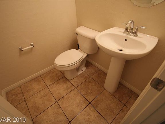 4th image of 127 Colonial Springs Ct