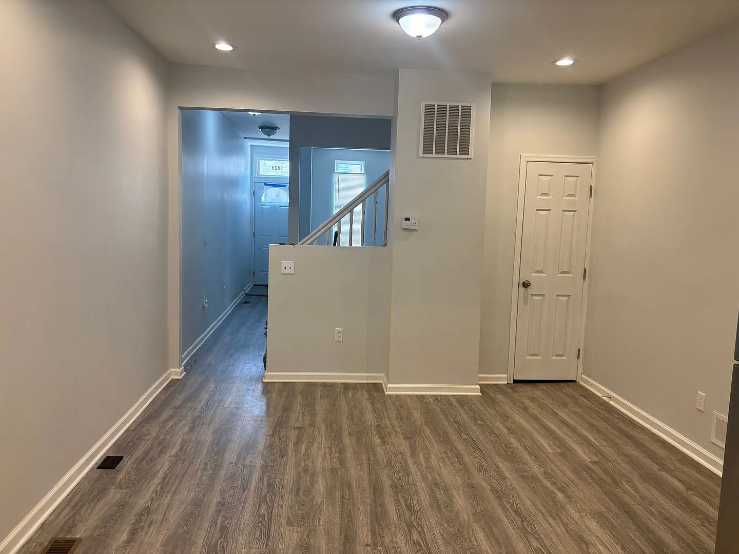 Be the First! Beautifully Renovated 2BR + Den with Central A/C — Photo 3