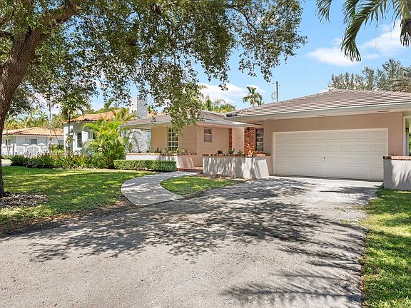 2nd image of 1515 Palancia Ave #1515
