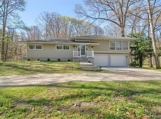 40425 Harris Rd, Belleville, MI 48111