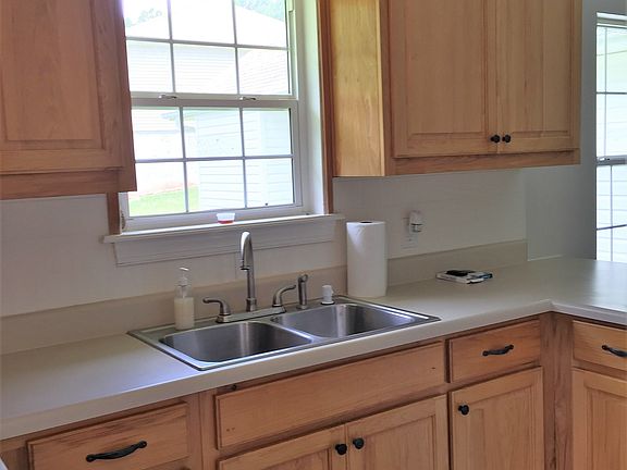 5th image of 178 Harmony Park Dr