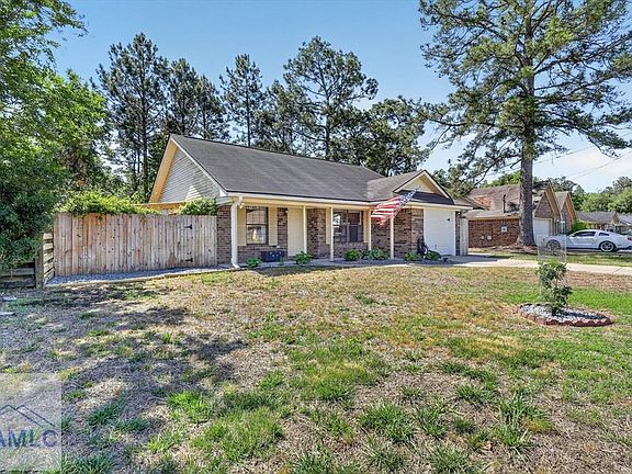 3rd image of 722 Timber Ridge Trl