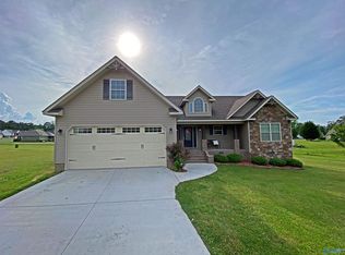 105 Gaines Loop E, Sardis City, AL 35956