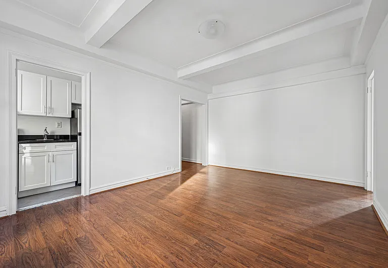 52 Clark St #6L — Photo 3