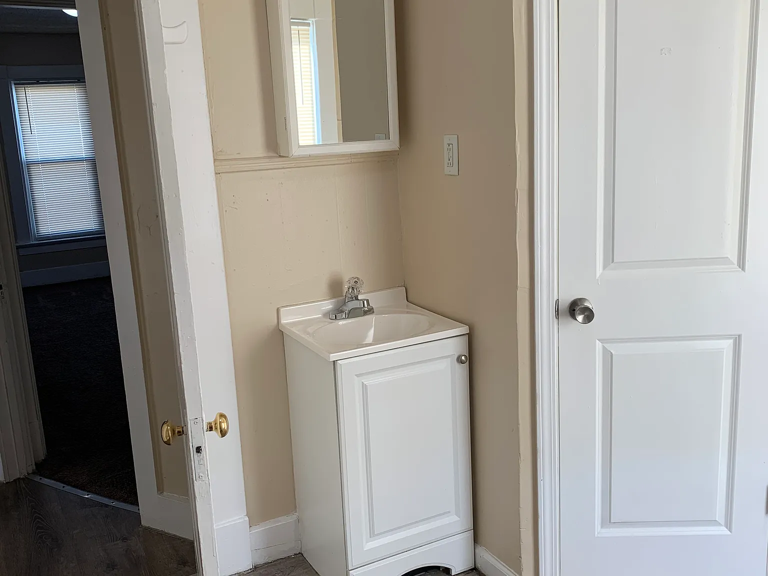 1 bed, $970 — Photo 2