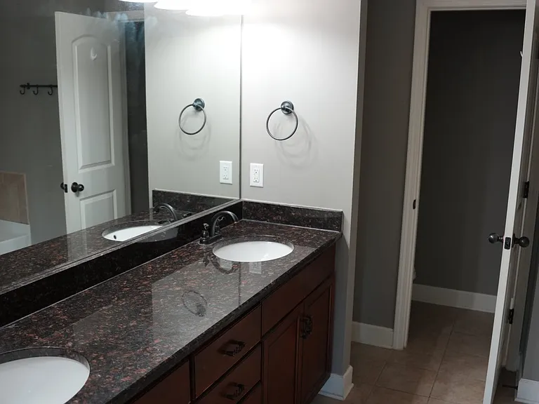 612 Nevins Pl — Photo 25