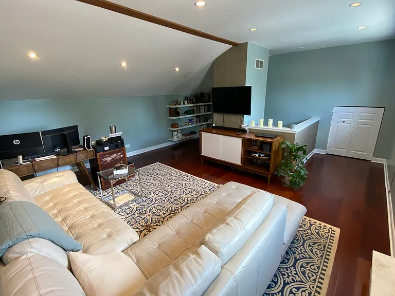 3725 N Sheffield Ave — Photo 15