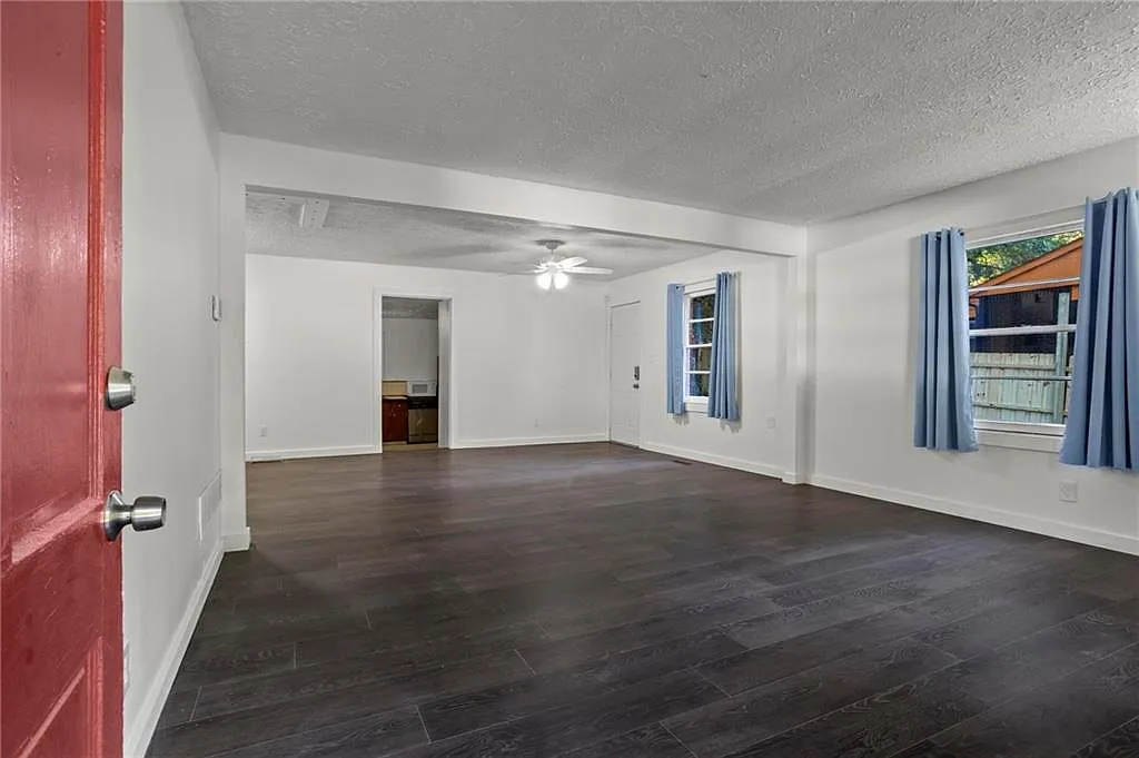 4 bed, 2.0 bath, 1638 sqft, $1,750 — Photo 4