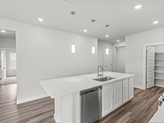 7th image of this home