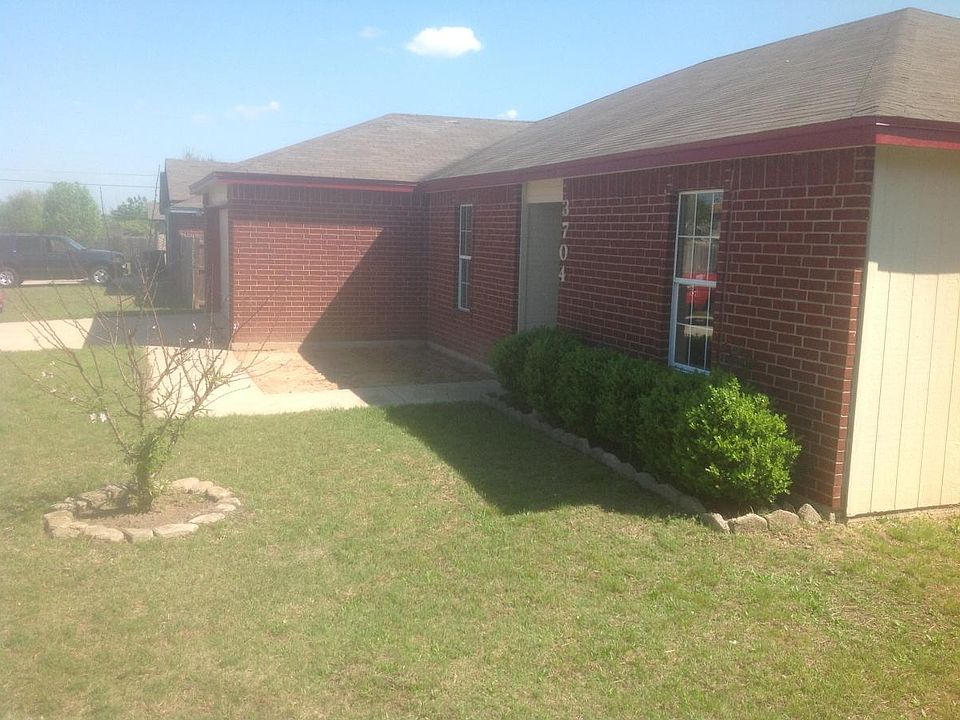 1st image of 3704 Palmtree Ln