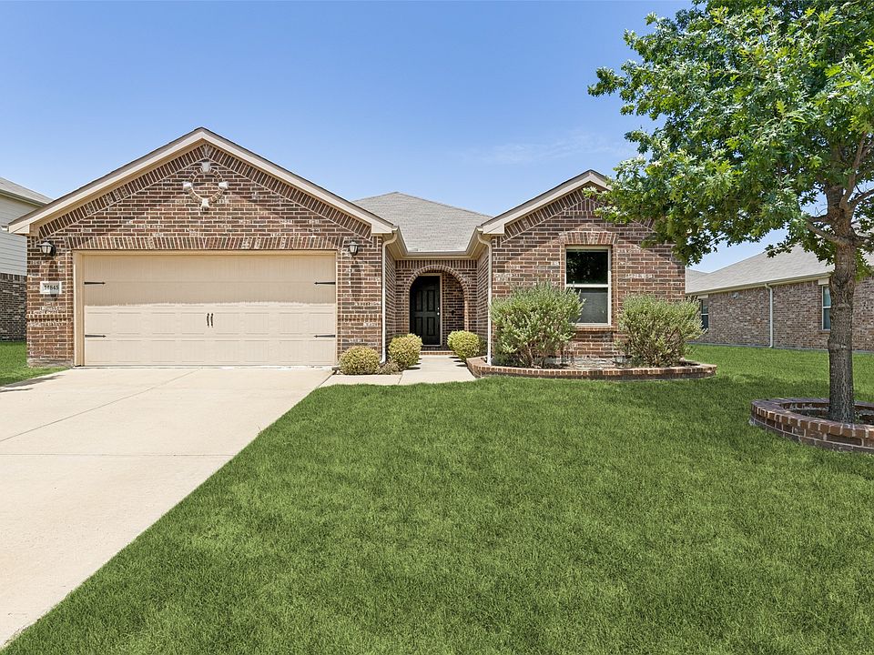 1st image of 14845 Magnolia Ln