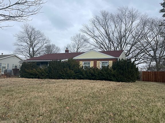2nd image of 216 N Tippecanoe Dr